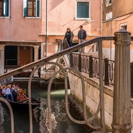 Fenice Backstage Over Canal-3